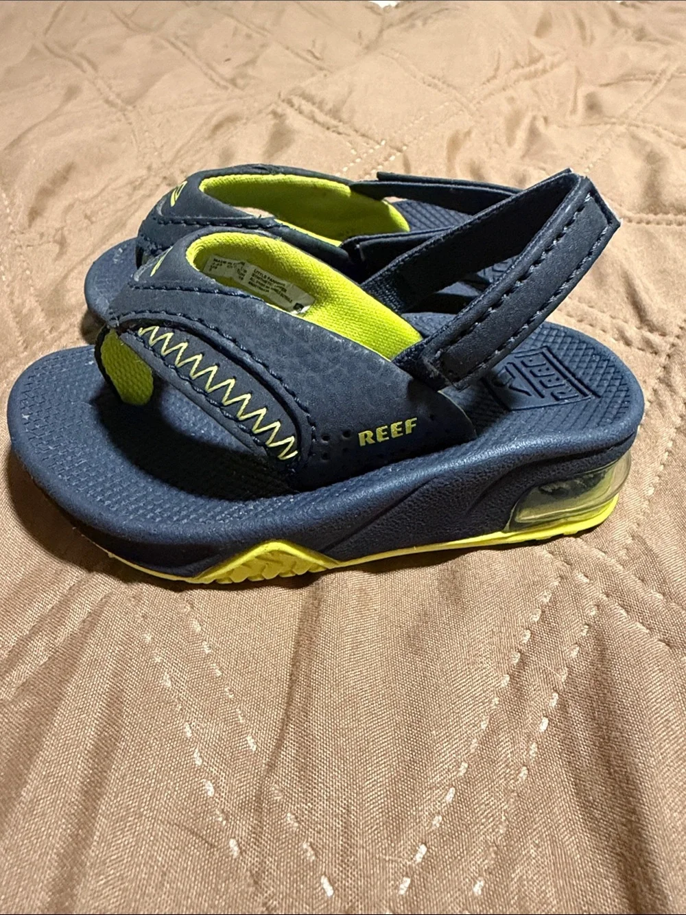 Reef Kids Navy and Neon Yellow Hook‑Back Sandal